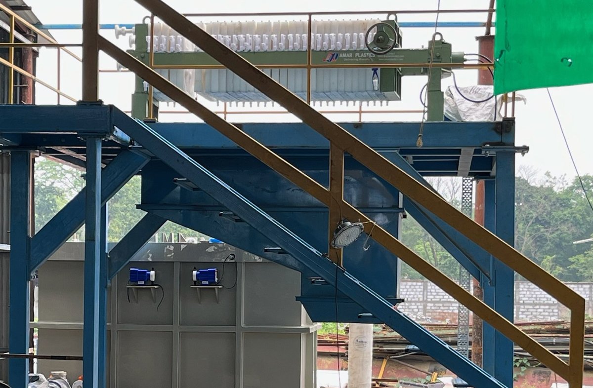 Flux Filteration And Regeneration System